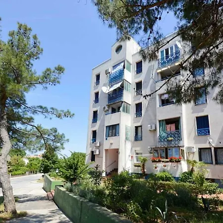 Leut Apartment, 3min Beach, 15min Center Pola