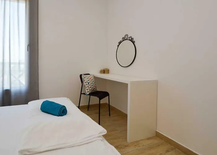 Leut Apartment, 3min Beach, 15min Center Apartman