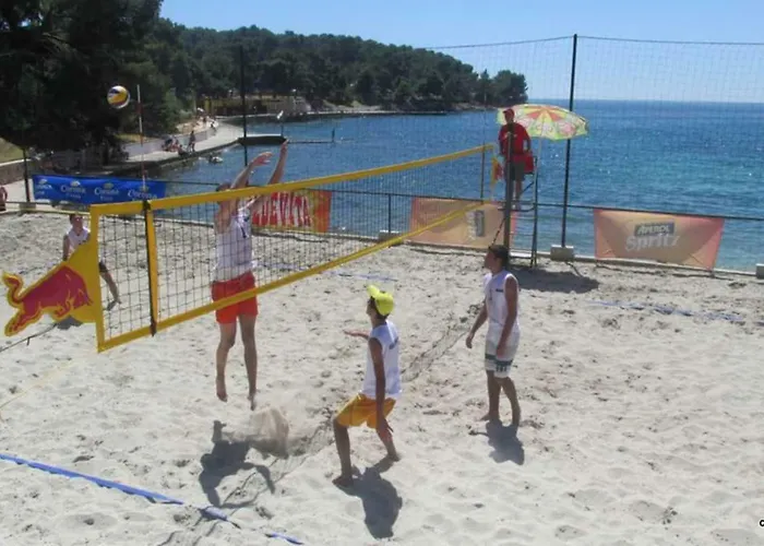 Leut Apartment, 3min Beach, 15min Center Póla