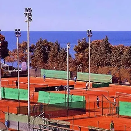 Leut Apartment, 3min Beach, 15min Center Apartament *