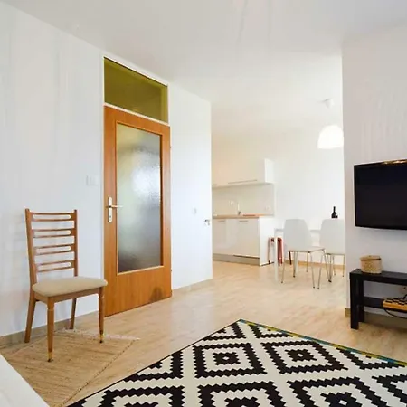 Apartment Leut Apartment, 3min Beach, 15min Center