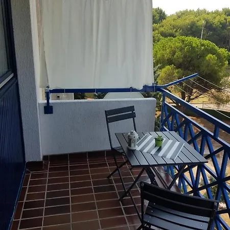 Апартаменты Leut Apartment, 3min Beach, 15min Center Пула