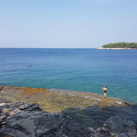 Апартаменты Leut Apartment, 3min Beach, 15min Center Пула