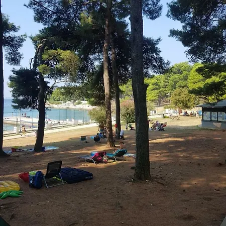 Апартаменты Leut Apartment, 3min Beach, 15min Center Пула